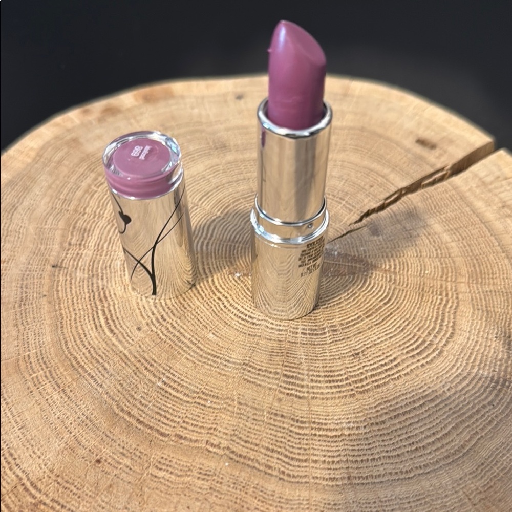 Plumping Serum Lipstick in Soft Purple